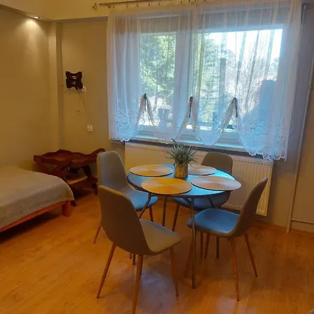 Zakatek Na Krzywej Quarto em Acomodações Particulares